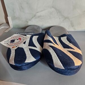 Forever Collectibles NY Yankees MLB‎ Slippers - Cozy House Shoes